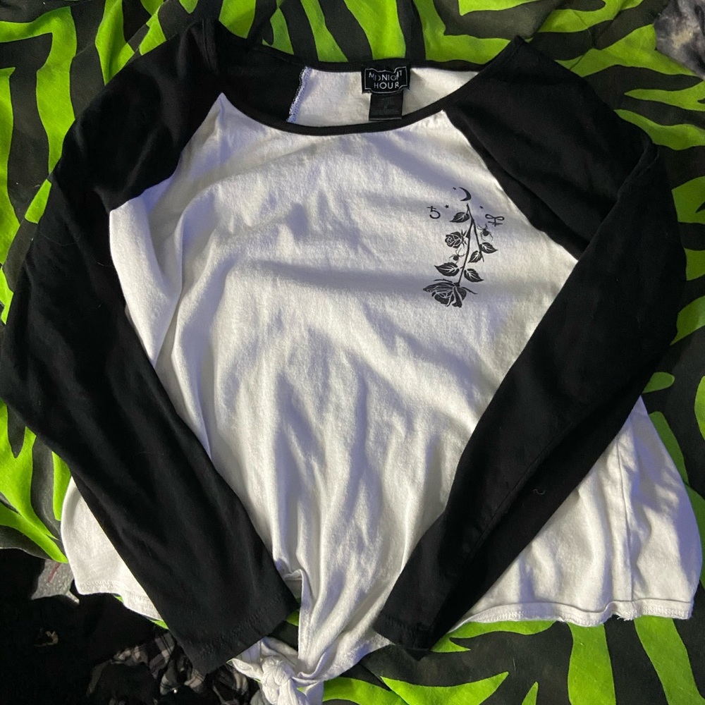 Midnight hour long sleeve crop top